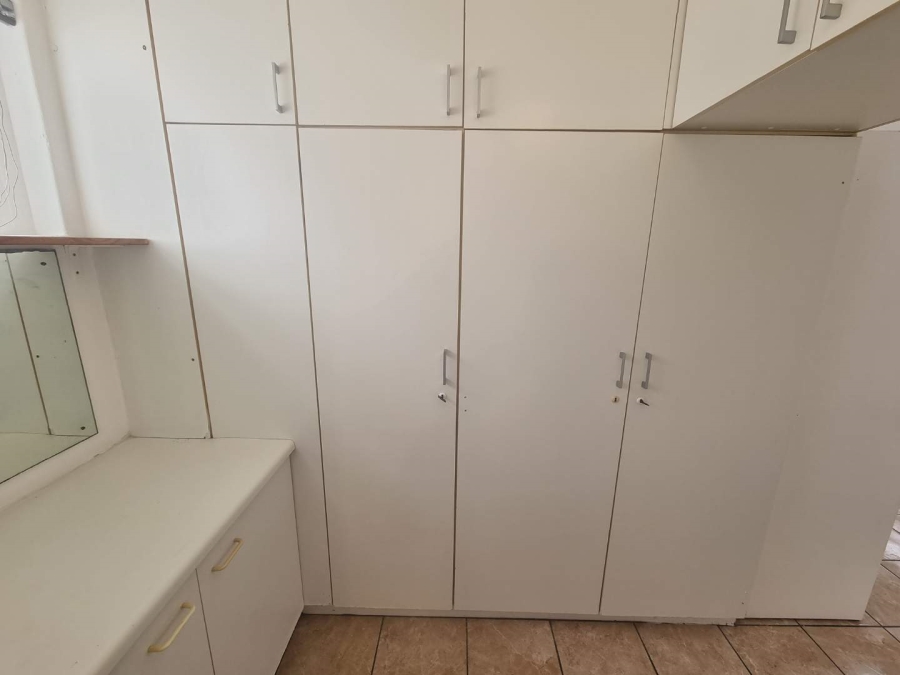 To Let 0 Bedroom Property for Rent in Sea Point Western Cape
